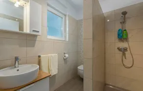 Private room - Image 5