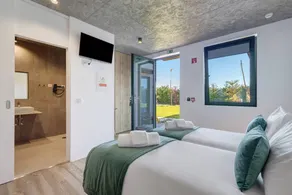 Wunderschönes Privatzimmer mit Garten, Terrasse und Pool | Gartenblick - Image 2