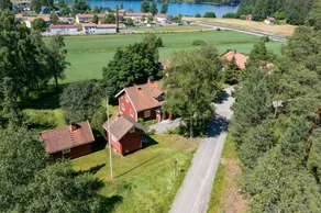 Children-friendly house with terrace, sauna & garden - Image 4