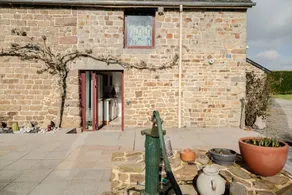 Studio with garden & terrace | Garden view | Suitable for remote work - Image 2