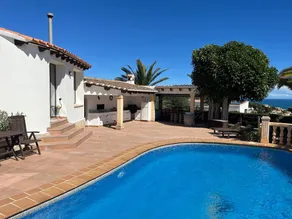 Fully equipped villa with fast internet, garden & private pool | Mountain view - Image 3
