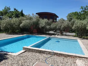 Cabaña con piscina y terraza - Image 2