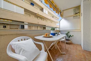 Apartment with pool | Close to the beach - Image 4