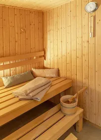 Apartment with sauna & jacuzzi - Image 5