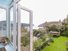 Cottage with garden | Beach view - Image 3