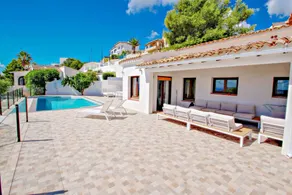 Spacieuse villa entièrement équipée avec barbecue, piscine privée et terrasse | Vue mer - Image 2