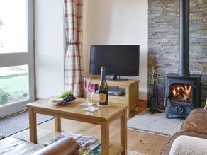 Family-oriented lovely cottage with garden & BBQ | Pets allowed - Image 4