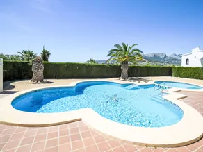 Ferienhaus mit Grill, Pool und Terrasse - Image 5