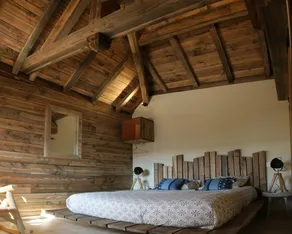 Gîte adapté aux familles avec jacuzzi, terrasse et barbecue | Vue piscine | Avec animaux acceptés - Image 2