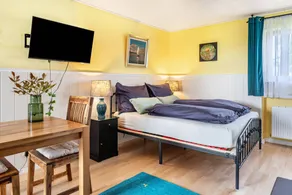 Apartment 'Blue' with Private Terrace, Shared Garden and Wi-Fi - Image 3
