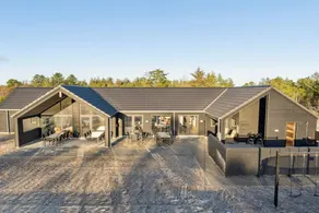 Fully equipped holiday home with garden, sauna & pool | Pet-friendly - Image 2