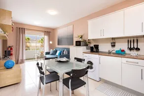 Apartment mit Pool und Terrasse | Nah am Strand - Image 2