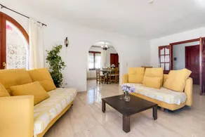 Detached villa in Cumbres del Sol with private pool and large enclosed garden - Image 5