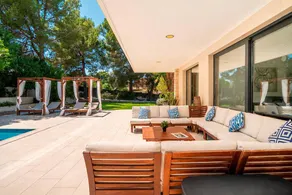 Fully equipped big villa with private pool, terrace & BBQ - Image 2