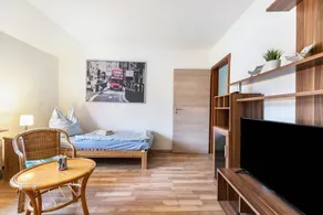 Holiday apartment with fast internet & garden - Image 2