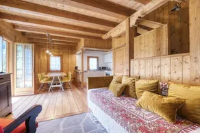 Family-oriented spacious chalet with hot tub, barbecue & garden | Mountain view | Pets are welcome - Image 3