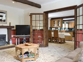 Cottage with garden & BBQ - Image 3
