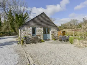 Family-oriented cottage with garden | Beach view - Image 3