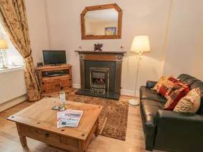 Cottage with terrace - Image 3