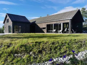 Family-friendly holiday home with sauna, terrace & barbecue | Perfect for remote work - Image 3