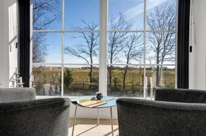 Child-friendly spacious house with hot tub, garden & barbecue | Beach nearby | Pets allowed - Image 2