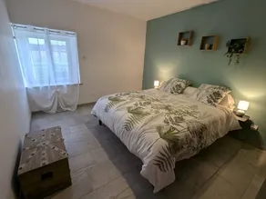 Holiday home with garden & barbecue - Image 2