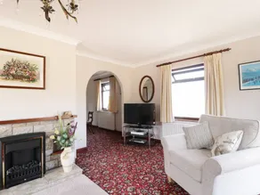 Child-friendly lovely cottage with garden - Image 4