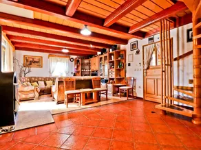 Ferienhaus mit Grill, Garten und Terrasse | Bergblick - Image 2