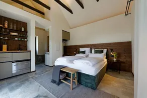 House with jacuzzi, garden & terrace | Garden view | Pets allowed - Image 5