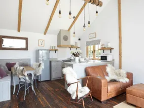 Cabin with garden | River view - Image 2