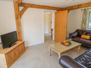 Child-friendly cottage with garden - Image 4