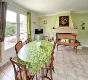 Comfortable home with pool near La Ville-Dieu - Image 3