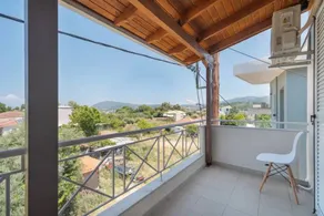 Holiday apartment with terrace | Beach view - Image 3