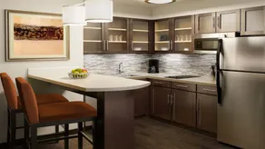 Condo with BBQ & pool - Image 2