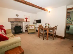 Child-friendly wonderful cottage with garden - Image 5