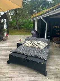 Holiday home with barbeque, terrace & garden - Image 3