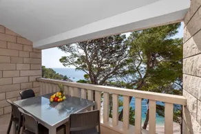 Flat with garden, terrace & BBQ | Sea view - Image 5