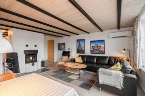 Fully equipped holiday home with barbeque & terrace | Beach nearby | Pets are welcome - Image 4