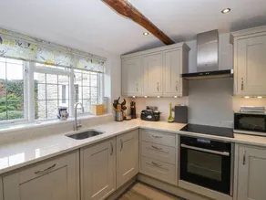 Snowdrop Cottage - Image 5