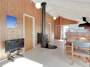 Pleasant holiday home with sauna | Beach nearby | Pet-friendly - Image 3