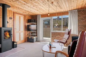 House with hot tub, sauna & terrace - Image 5