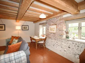 Cottage with garden - Image 5