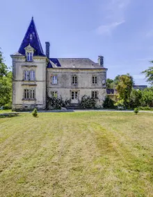 Schloss mit Garten, privatem Pool und Terrasse - Image 3