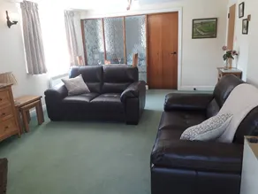 Cottage with garden - Image 3