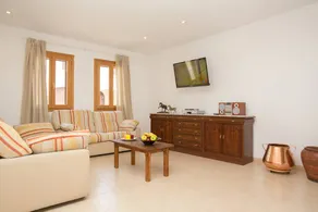 Country House 'Libertad' with Private Pool, Wi-Fi and Air Conditioning - Image 5