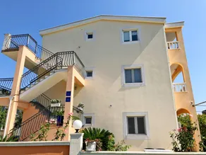 Wunderschönes Apartment mit Garten - Image 2