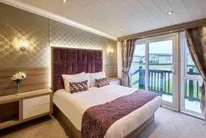 Stunning Spacious Lodge Nestled in the Countryside of Northumberland with Incredible Views and Sunken Hot Tub near Hexham, England - Image 4