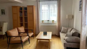 Flat with BBQ & garden - Image 2