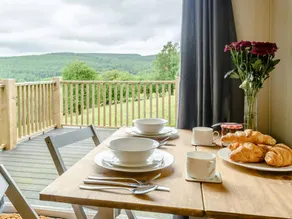 Lodge mit Terrasse - Image 4