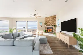 Holiday home with BBQ, private pool & garden - Image 5